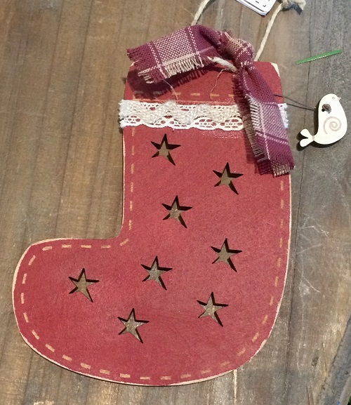 Christmas ornament - Rustic boot with bird & fabric- DNR8b