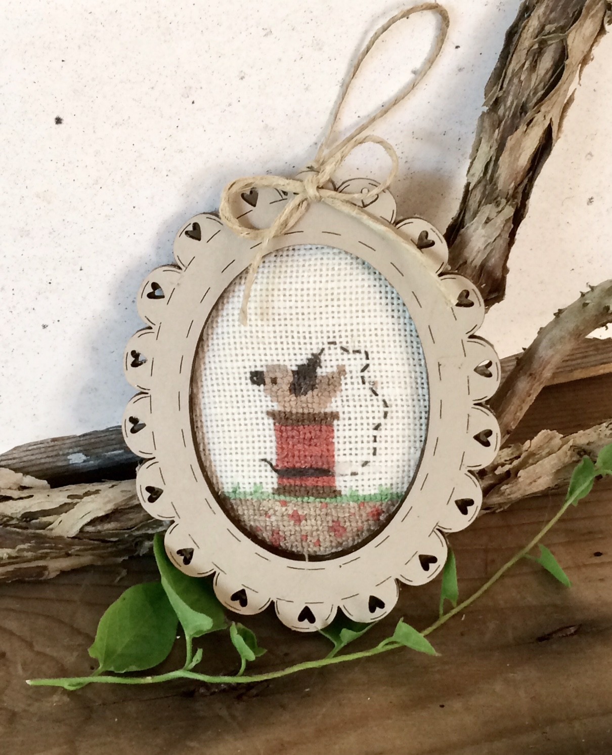 Crosstitch chart mini oval frame 